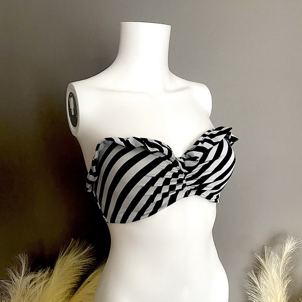 Victoria's Secret Ruffle & Striped Bandeau Bikini Top - Picture 3 of 4